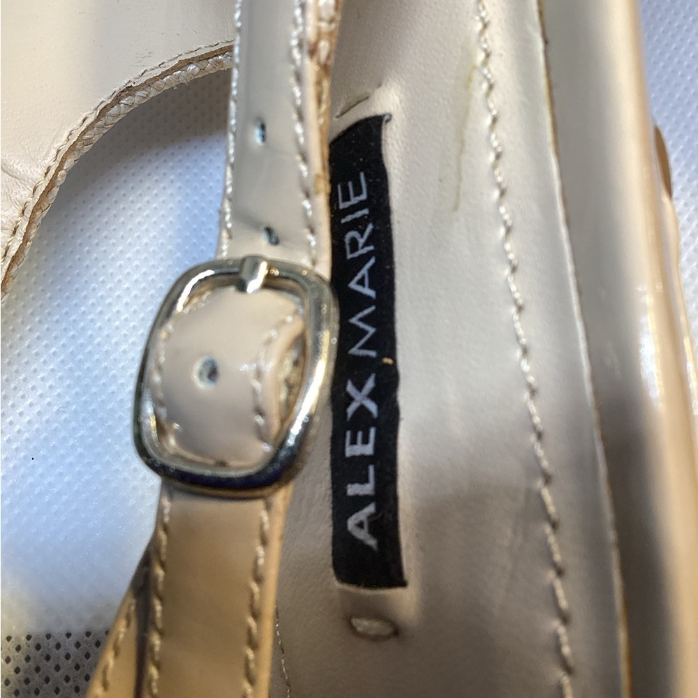 NEW ALEX MARIE Cream & Yellow Floral Flats - Picture 9 of 10